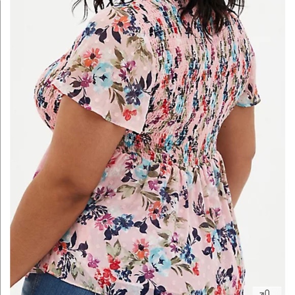 NWT TORRID FLORAL PEPLUM TOP - Picture 2 of 8